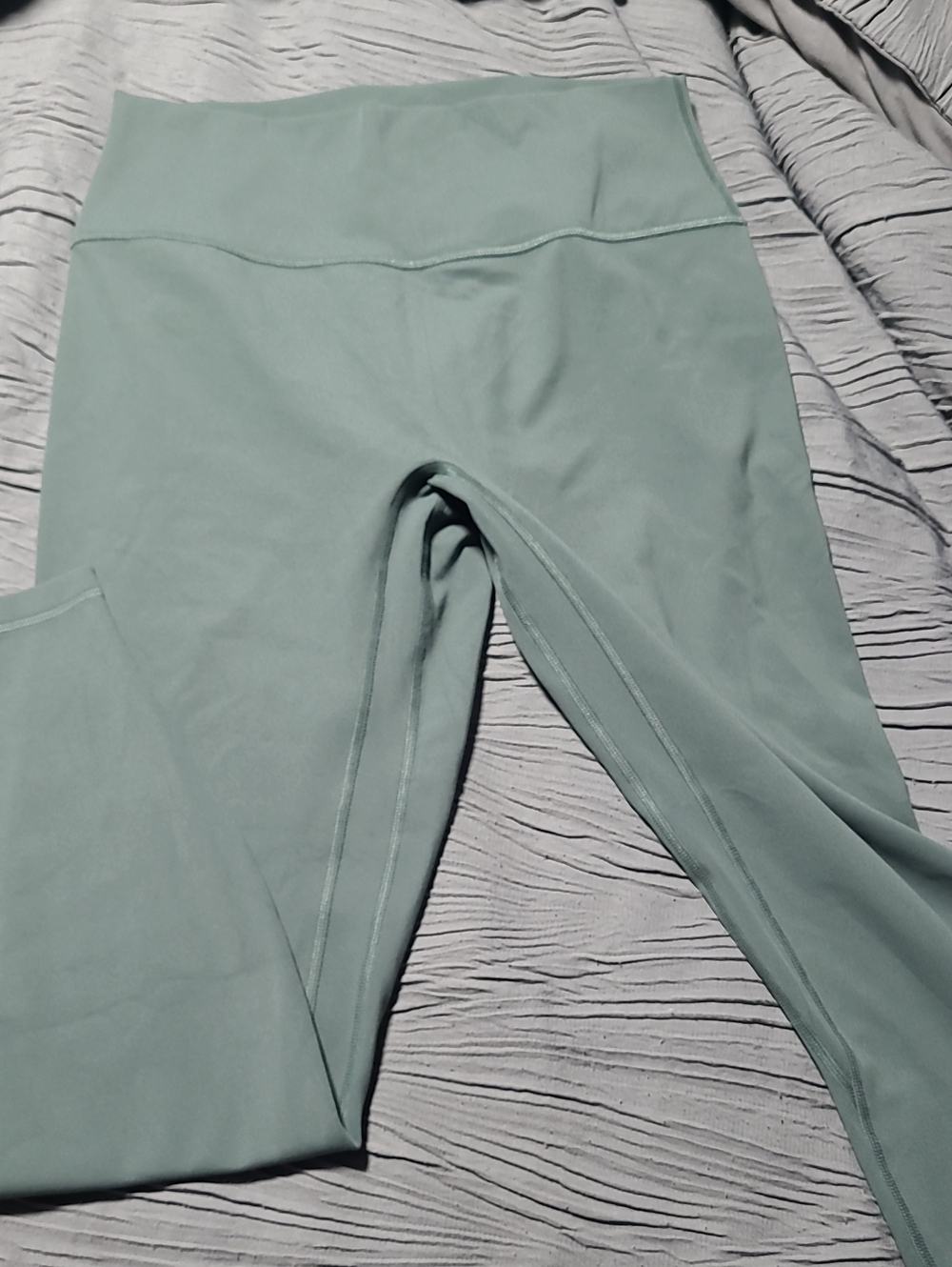 CRZ YOGA High-Waist Sage Green Leggings Scrunchy Bum